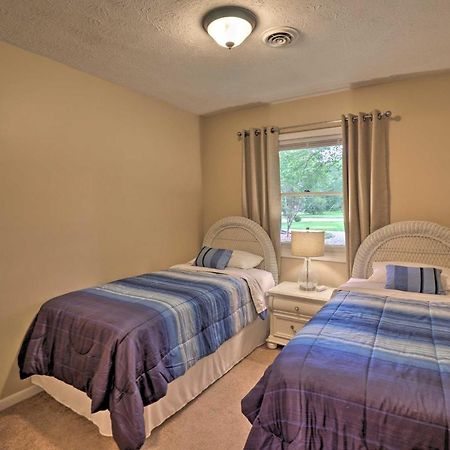 Hendersonville Home With Fire Pit 5 Mi To Downtown! Екстериор снимка