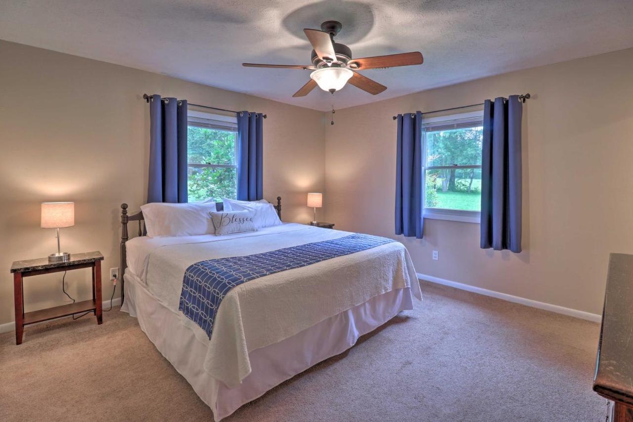 Hendersonville Home With Fire Pit 5 Mi To Downtown! Екстериор снимка