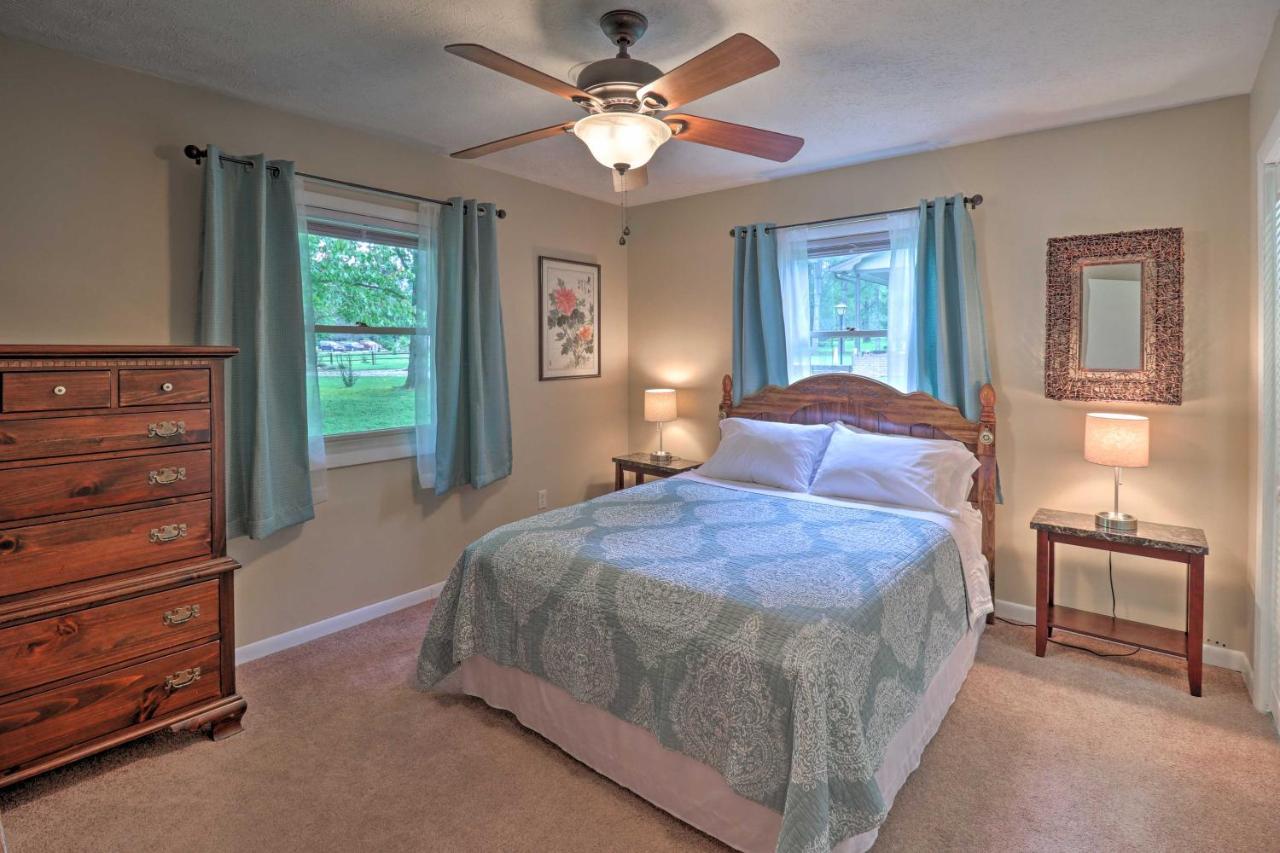 Hendersonville Home With Fire Pit 5 Mi To Downtown! Екстериор снимка