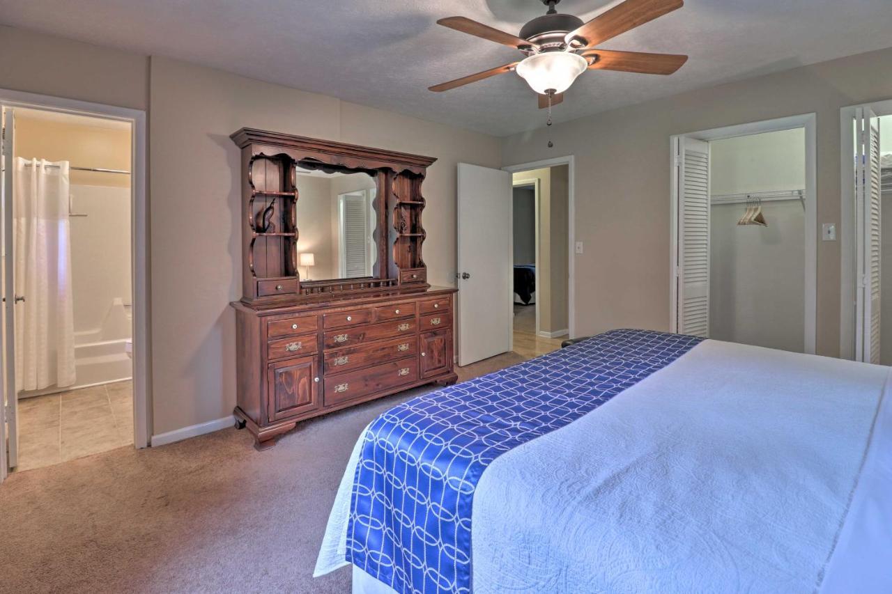 Hendersonville Home With Fire Pit 5 Mi To Downtown! Екстериор снимка