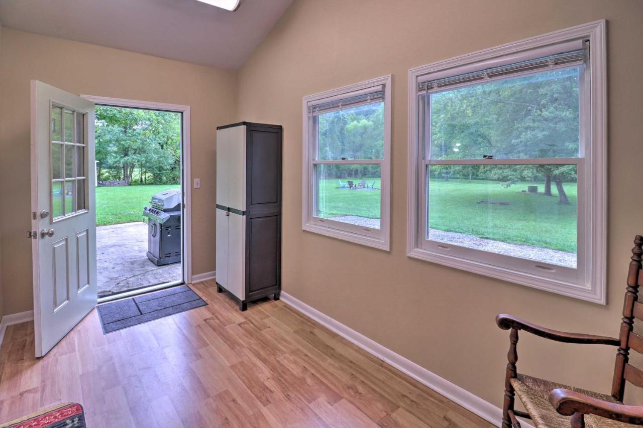 Hendersonville Home With Fire Pit 5 Mi To Downtown! Екстериор снимка