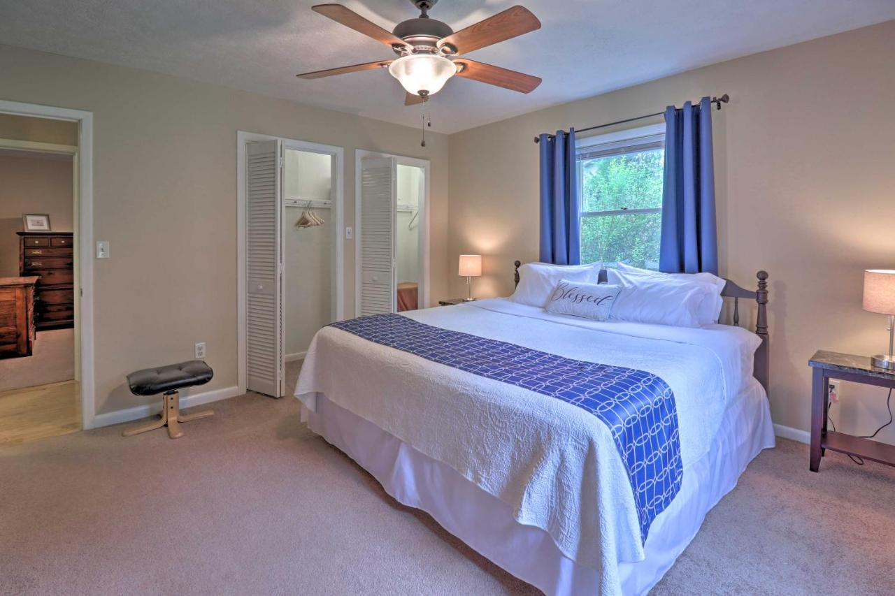 Hendersonville Home With Fire Pit 5 Mi To Downtown! Екстериор снимка