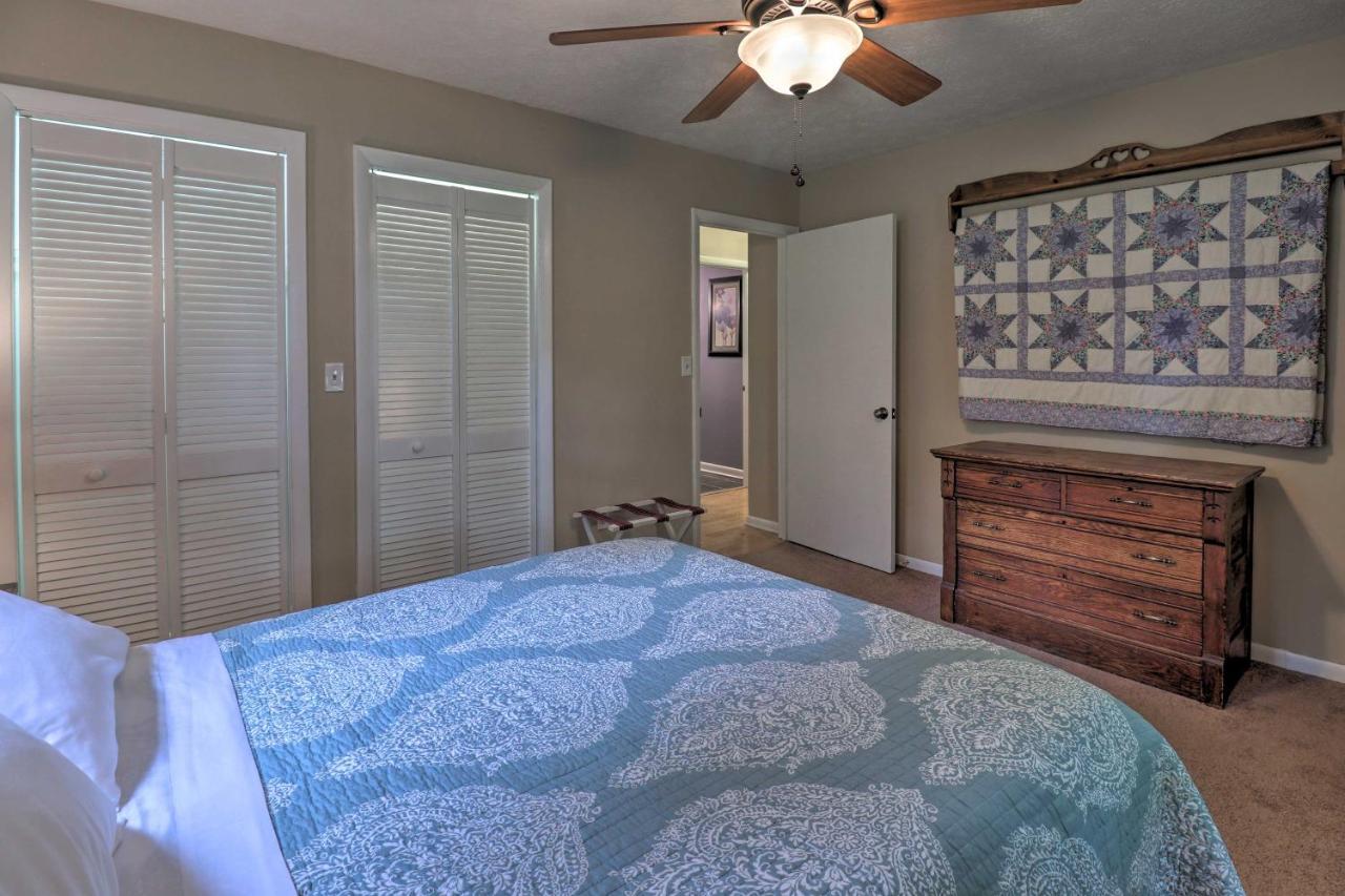 Hendersonville Home With Fire Pit 5 Mi To Downtown! Екстериор снимка