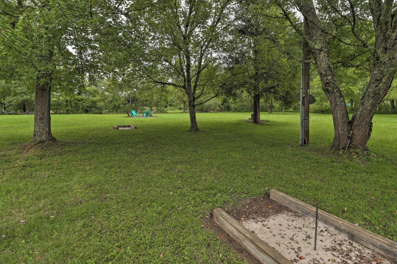 Hendersonville Home With Fire Pit 5 Mi To Downtown! Екстериор снимка